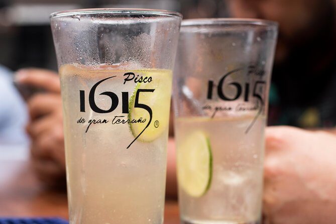 Lights, Pisco & Fun: Night City Tour Plus Pisco Tasting - Surquillo Food Truck Park (Travel Buddies Peru): snack options and a breather